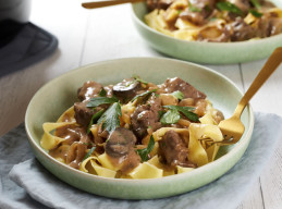 Slow Cooker Beef Stroganoff