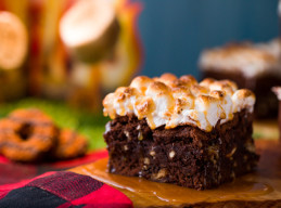 Salted Caramel S'mores Brownies