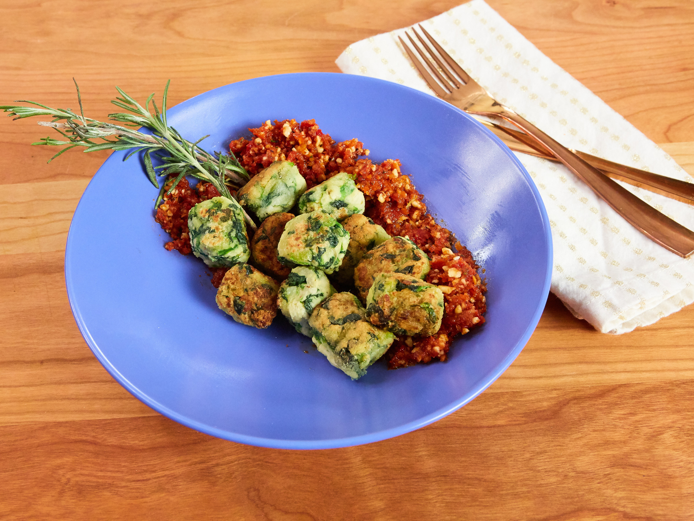 Spinach-cauliflower "gnocchi" With Sun-dried Tomato Pesto